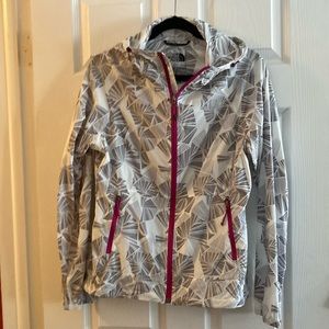 North Face women’s water-resistant, packable, ultralight, rain/windbreaker